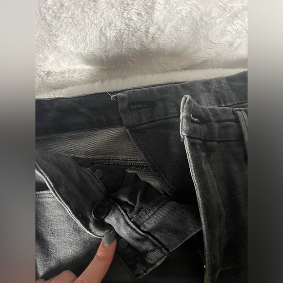 Good American Straight Leg - Picture 3 of 5